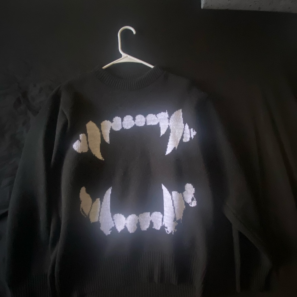 Vintage black sweater